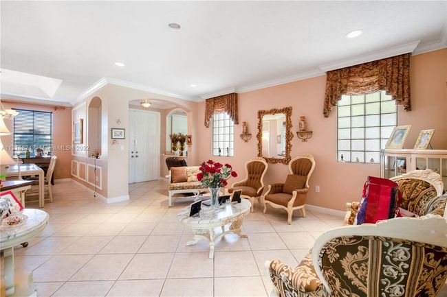 4437 Sw 161 St Path, House other with 3 bedrooms, 2 bathrooms and null parking in Miami FL | Image 5