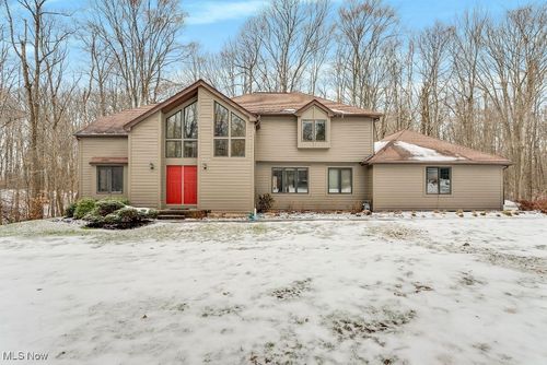 17860 Northwood Lakes Drive, Chagrin Falls, OH, 44023 | Card Image