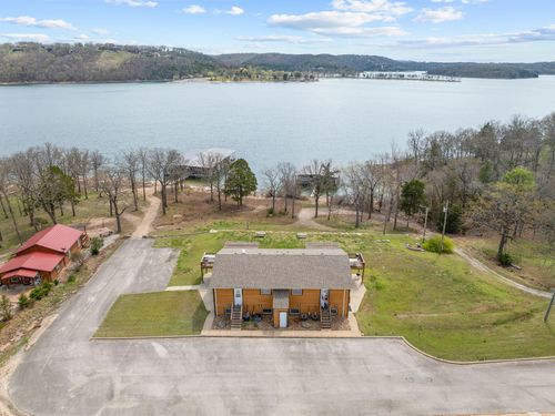 92 Ashlee Marie Ln, Kimberling City, MO, 65686-7230 | Card Image