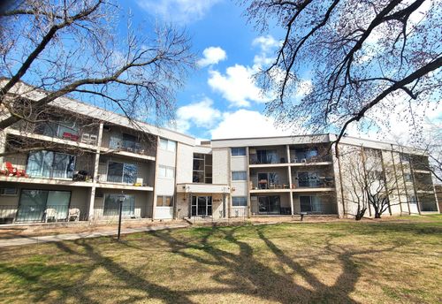 113-8935 Old Cedar Ave S, Bloomington, MN, 55425-2060 | Card Image