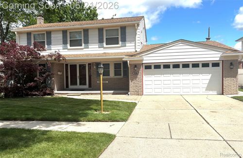 26366 Cecile St, Dearborn Heights, MI, 48127-3388 | Card Image