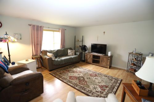 127 Sloan St, Newport, VT, 05855-5754 | Card Image