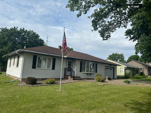 1723 E Lawn Dr, Savanna, IL, 61074-1809 | Card Image