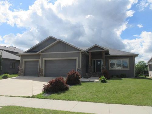 3418 2nd St E, West Fargo, ND, 58078-7947 | Card Image