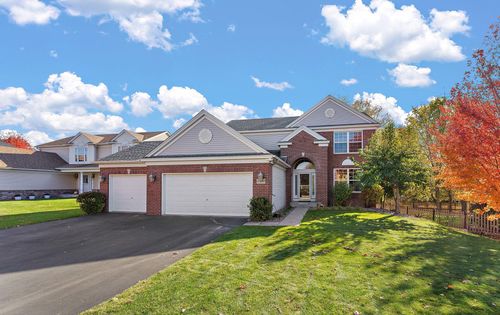 2430 Golf Dr, Woodbury, MN, 55129-2302 | Card Image
