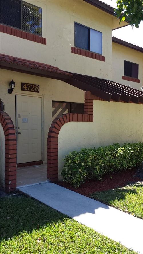 4728 Nw 90th Ave, Sunrise, FL, 33351-5366 | Card Image