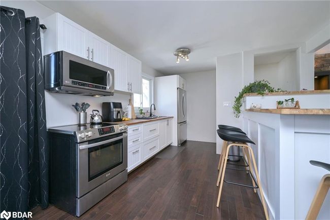5653 Highway 12, House other with 2 bedrooms, 1 bathrooms and 9 parking in Ramara ON | Image 6