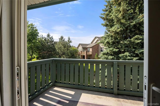 Large patio | Image 13