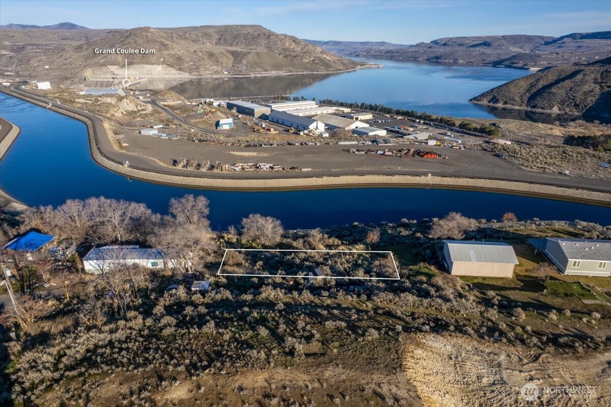 Land in Grand Coulee 2