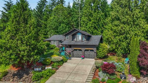209 W Beacon Hill Drive, Longview, WA, 98632 | Card Image