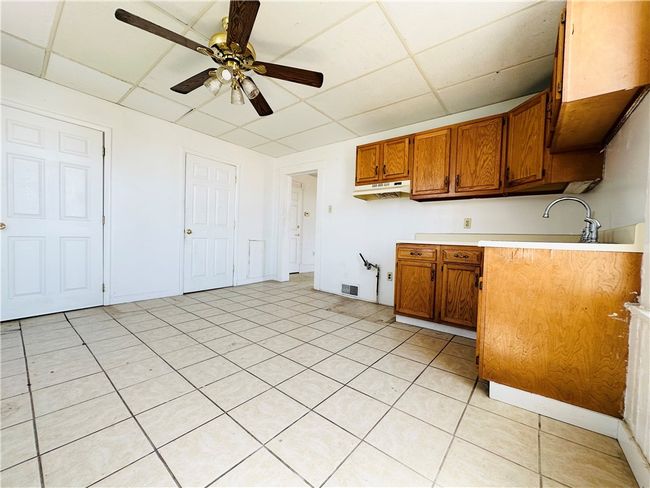 Apt 1 eat in kitchen | Image 12