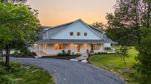 2825 Oregon Rd, Milton, TN, 37118-5524 | Card Image