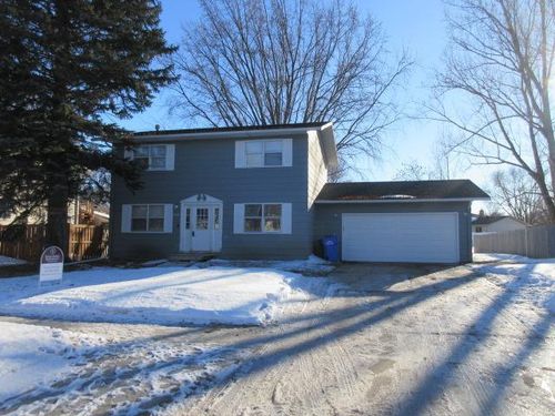 206 32nd Avenue N, Fargo, ND, 58102 | Card Image