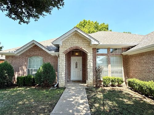 309 Vera Dr, Burleson, TX, 76028-7489 | Card Image