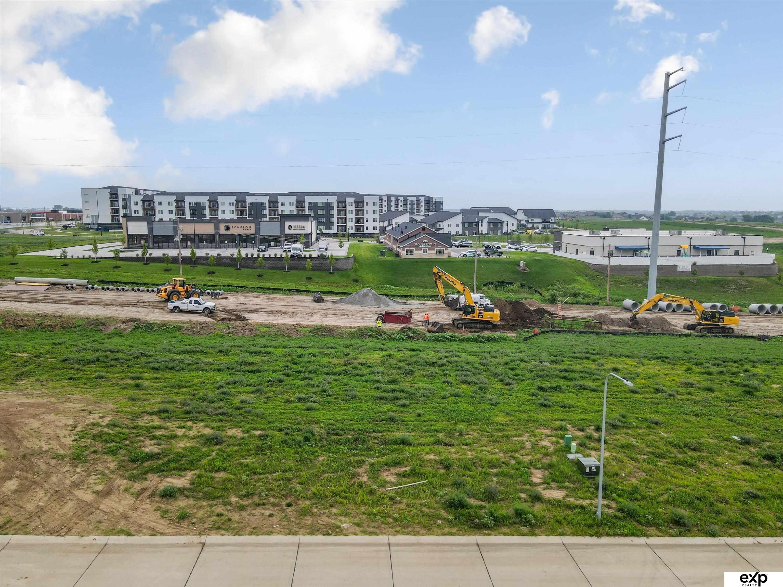 Land in Elkhorn