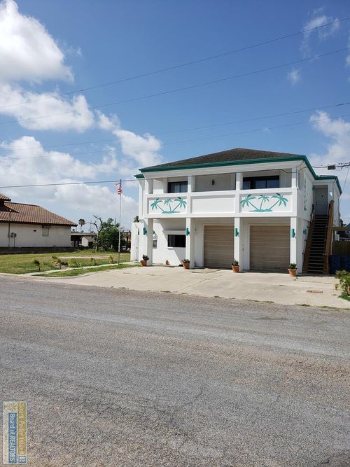 2-829 N Yturria St, Port Isabel, TX, 78578-4634 | Card Image
