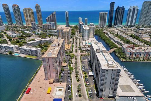 415-251 174th St, Sunny Isles Beach, FL, 33160-3364 | Card Image