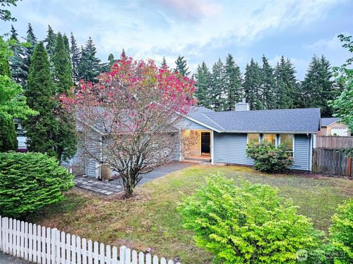 9802 117th Pl Ne, Kirkland, WA, 98033-5187 | Card Image