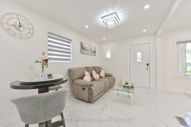273 E 13 Th St, House other with 5 bedrooms, 3 bathrooms and 5 parking in Hamilton ON | Image 8