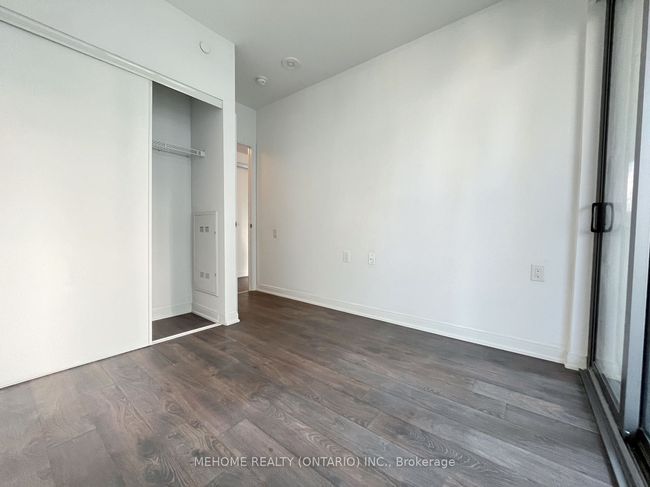 2105 - 50 Charles St E, Condo with 2 bedrooms, 1 bathrooms and null parking in Toronto ON | Image 10
