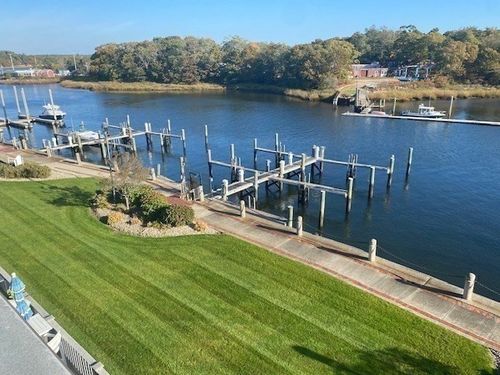 221-45 Main St, Wareham, MA, 02571-2170 | Card Image