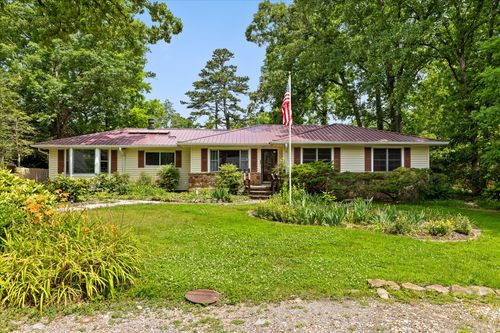 607 Carolina Ave, Signal Mountain, TN, 37377-1805 | Card Image