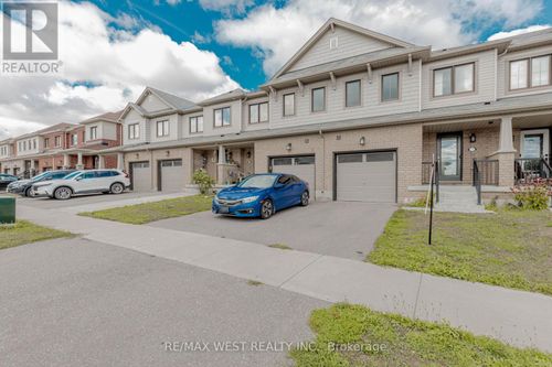 74 Pagebrook Cres, Stoney Creek, ON, L8J0K7 | Card Image