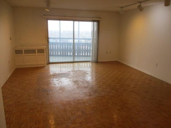 Living Room.JPG | Image 6