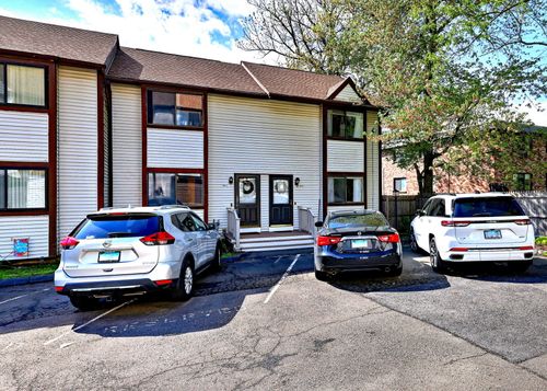 apt-d-529 Woodward Ave, New Haven, CT, 06512-1981 | Card Image