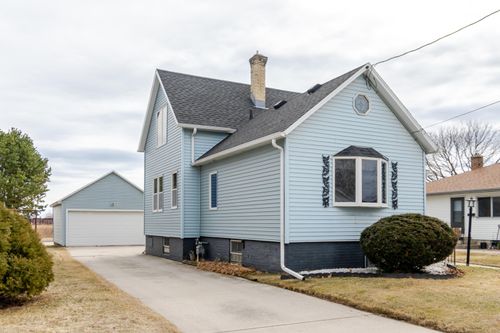 1401 S. 31st St, Manitowoc, WI, 54220 | Card Image