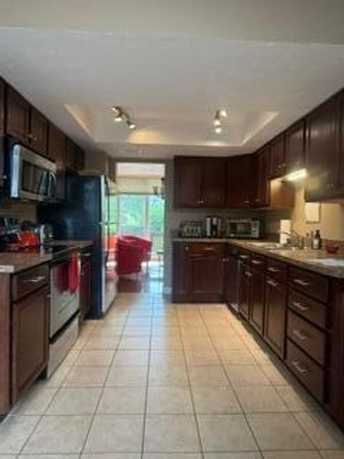 5095 Chuckleberry Ln, Westerville, OH, 43081-7804 | Card Image