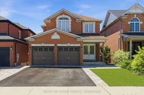 182 Mowat Cres, Georgetown, ON, L7G6A4 | Card Image