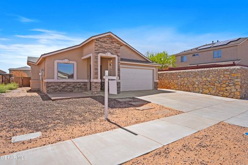 7008 Red Man Dr, El Paso, TX, 79934-3433 | Card Image