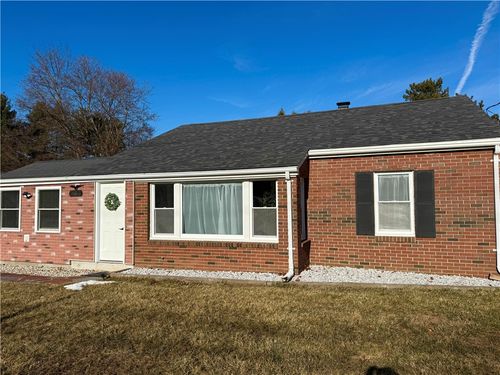 461 River Rd, Lincoln, RI, 02865-1424 | Card Image