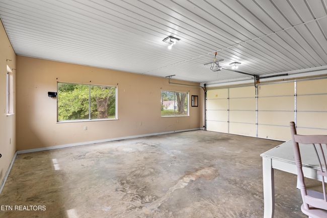 Large garage with plenty of light. | Image 24