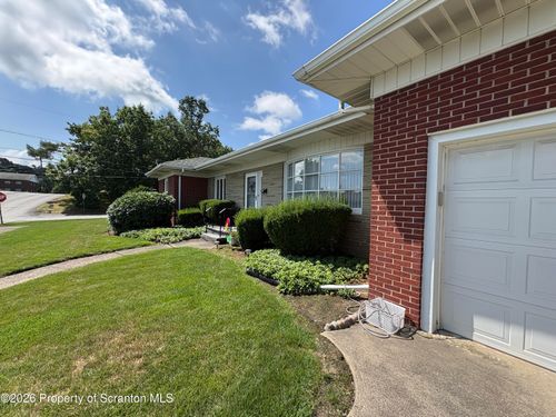 608 School St, Moosic, PA, 18507-1644 | Card Image