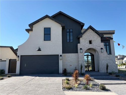 2700 E Giorgio Dr, Edinburg, TX, 78542-7273 | Card Image
