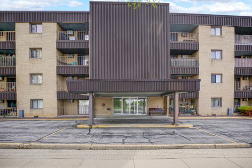 310-1133 S Finley Rd, Lombard, IL, 60148 | Card Image