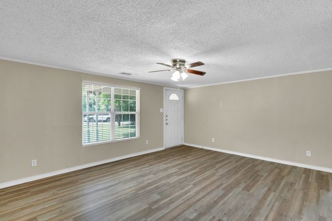 214 Hill Ln, House other with 3 bedrooms, 2 bathrooms and null parking in Red Oak TX | Image 12
