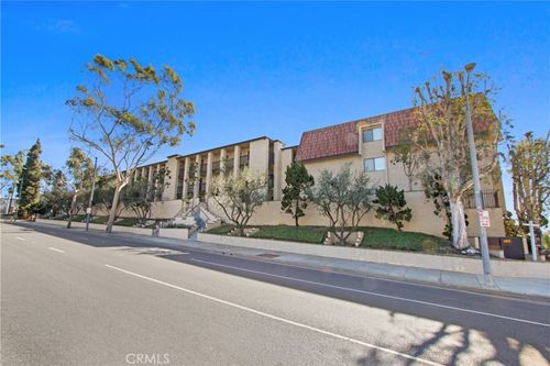 unit-202-1460 E Willow St, Signal Hill, CA, 90755-3552 | Card Image