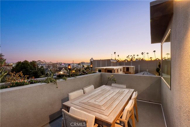 Al Fresco Dining - West Facing - Level Four | Image 27