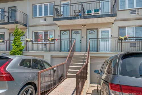 6-208 Beach 124th St, Far Rockaway, NY, 11694-1813 | Card Image