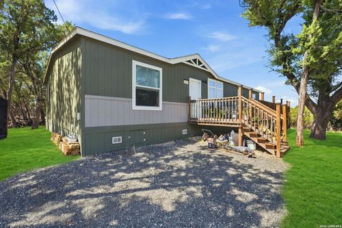133 Canyon Lake Dr, Bandera, TX, 78003-5403 | Card Image