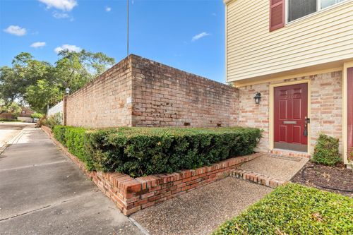 80-2107 Lander Ln, Houston, TX, 77057-3405 | Card Image