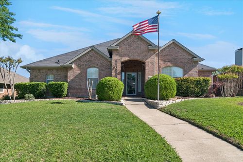 1613 Mayflower Dr, Carrollton, TX, 75007-2910 | Card Image