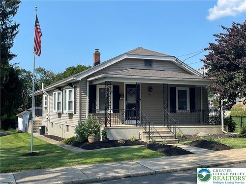 129 Penn St, HELLERTOWN, PA, 18055-1841 | Card Image