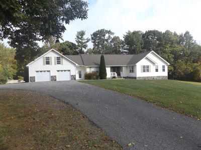 1329 Howlett St., House other with 5 bedrooms, 3 bathrooms and 2 parking in Hillsville VA | Image 3