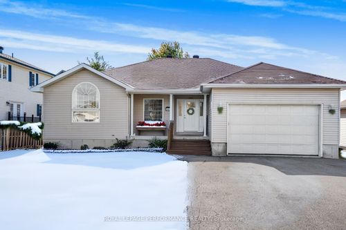 40 Lori Lane, North Dundas, ON, K0C1H0 | Card Image