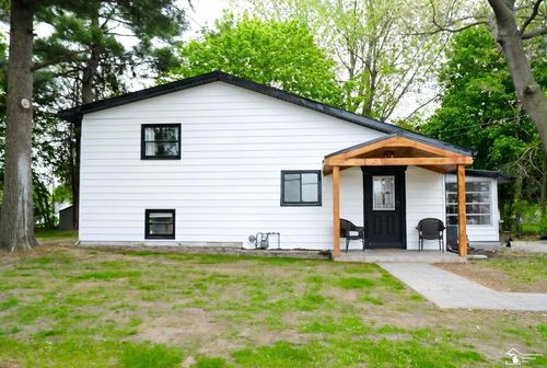 7252 Douglas Rd, Lambertville, MI, 48144-9488 | Card Image