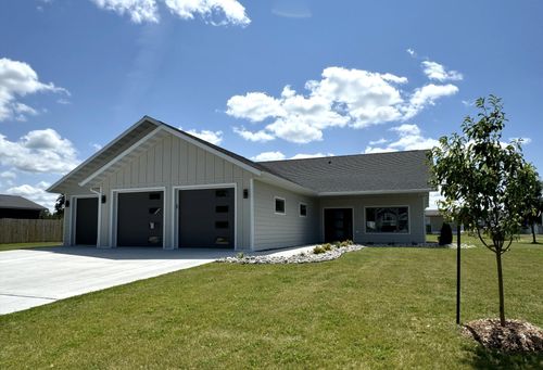 602 Lincoln St Se, Warroad, MN, 56763-2648 | Card Image